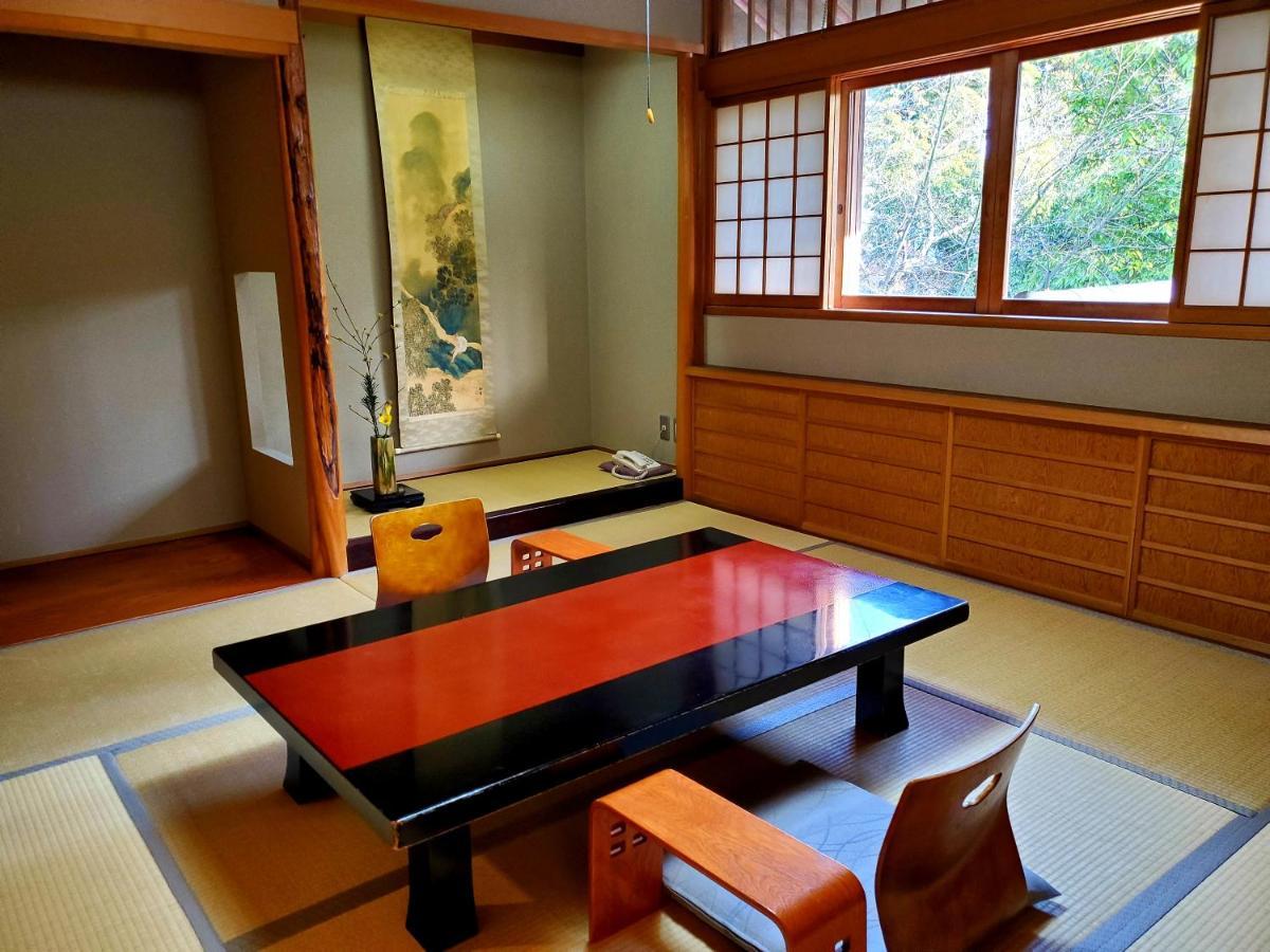 Ryotei Tanokura Hotel Yufu Exterior photo