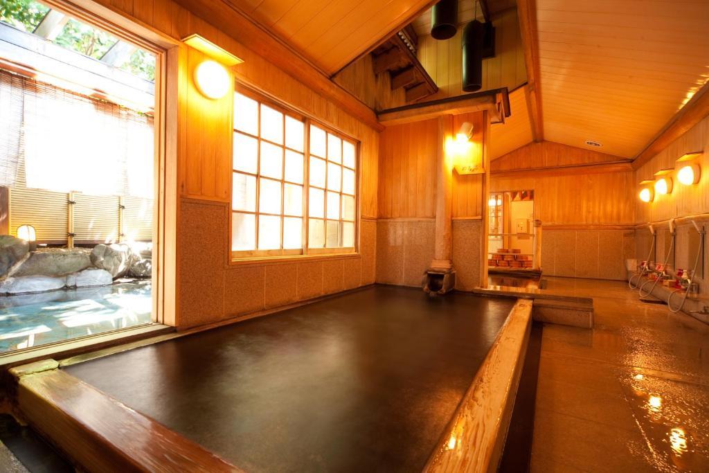 Ryotei Tanokura Hotel Yufu Exterior photo
